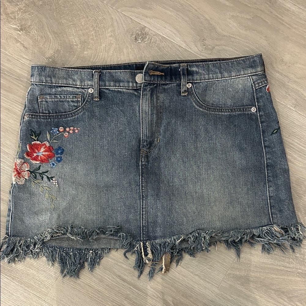 Floral Embroidered Denim Skirt